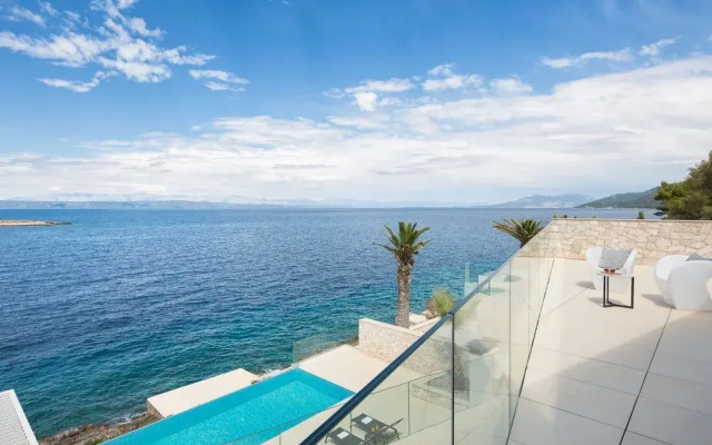 Beach Villa in Korcula with Pool, Sauna & Hot Tub