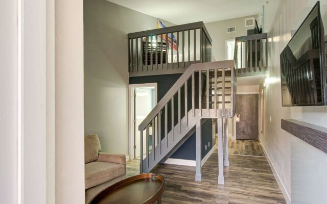 Clarion Pointe Tampa-Brandon Near Fairgrounds and Casino