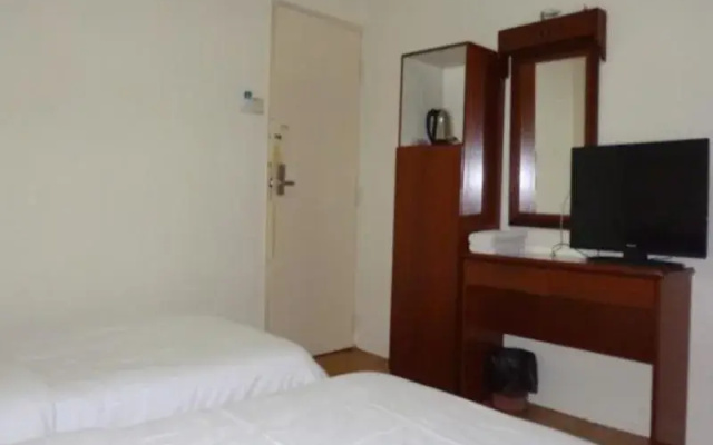 Hotel Merry