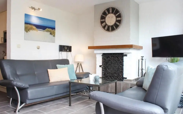 Awesome Home in Bruinisse With 3 Bedrooms and Wifi