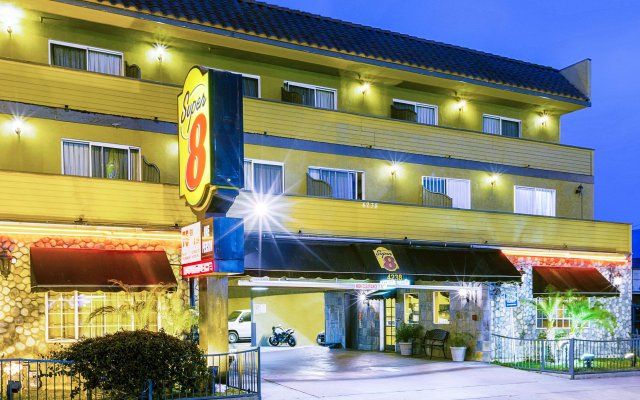 Super 8 by Wyndham Inglewood/LAX/LA Airport