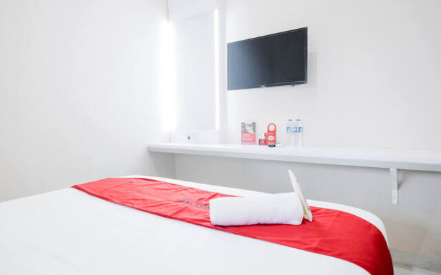 RedDoorz Plus near Deli Park Mall Medan
