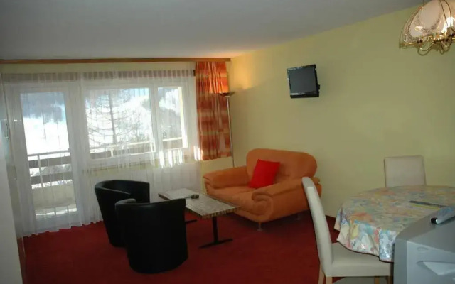 ABA-Sporting Apartment House