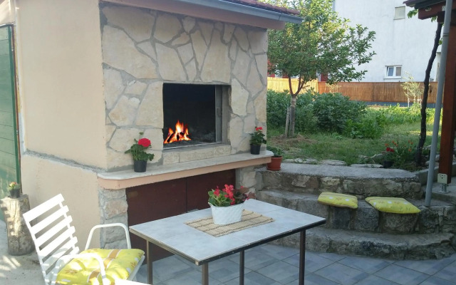 Apartment Taja, cijela kuća i vrt samo za vas