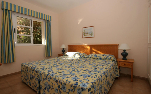 Apartamentos Jardin del Conde