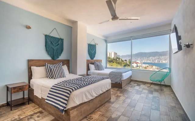 LUXO Villa Acapulco Zona Brisas Guitarrón