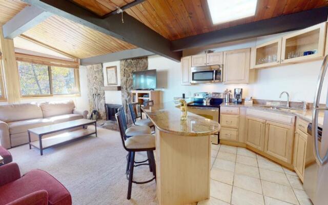 Laurelwood Condominiums Studio Premier Unit 311