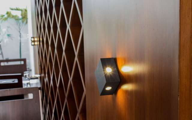 Shivas Gateway Airport Road