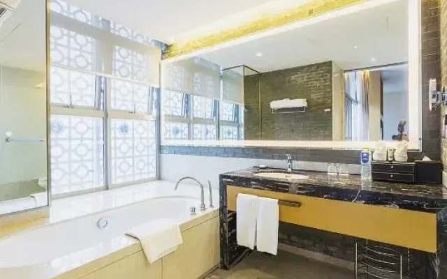 Days Hotel & Suites by Wyndham Liangping