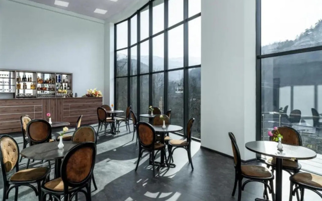 Ani Forest Hills Hotel and Resort