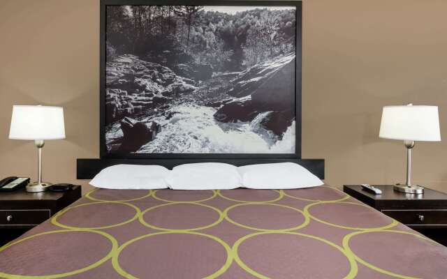 Super 8 by Wyndham Monteagle TN