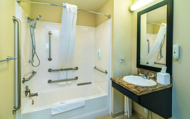 Quality Inn & Suites
