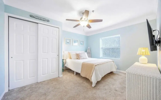 Ocean Hibiscus Retreat For 8