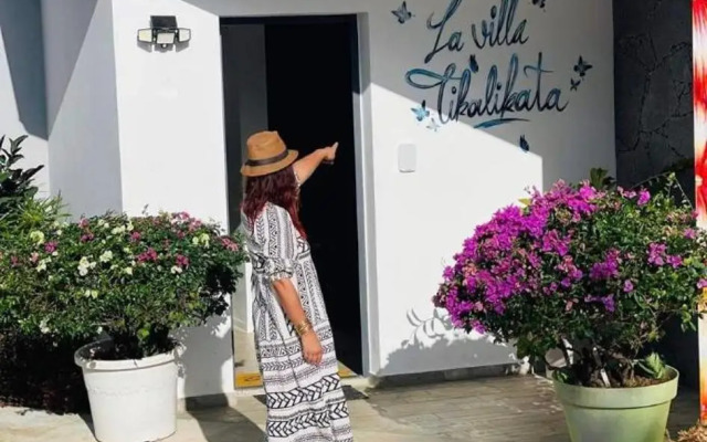 la villa TIKALIKATA