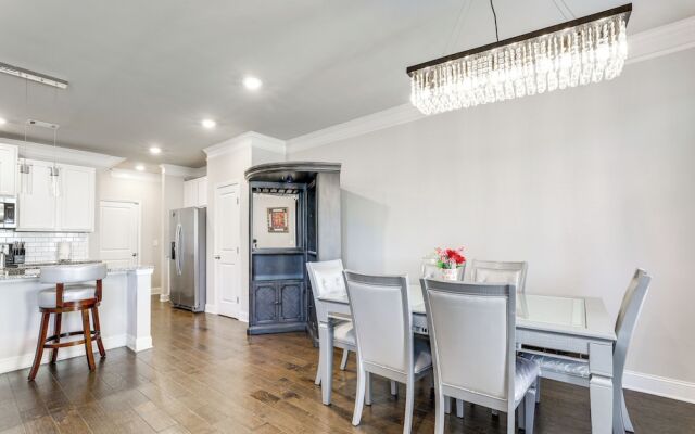 Lawrenceville Townhome w/ Community Pool Access!