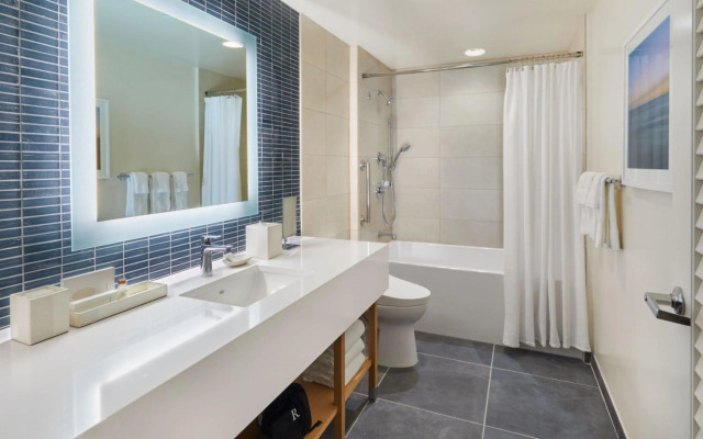 Renaissance Honolulu Hotel & Spa