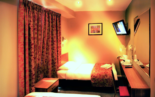 Westbury Hotel