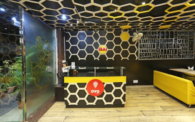 OYO 8672 Hotel Friends