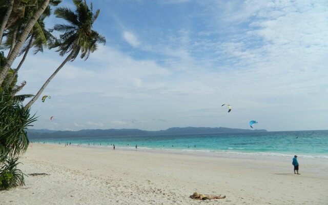 Two Seasons Boracay Resort