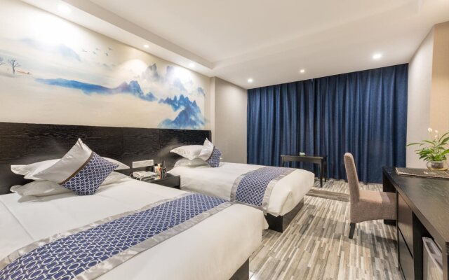 Yiwu Midi Hotel