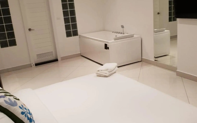 Vtsix Condo Rentals at View Talay 6 Pattaya