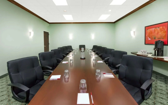 Clarion Hotel & Conference Center Lansing West