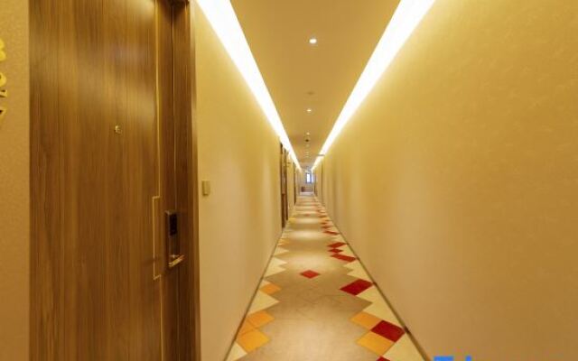 Shanghai Kuoyue Hotel（Shanghai Jiangning Road Metro Station）