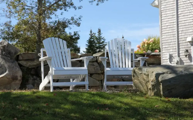 The Lake House Bed & Breakfast