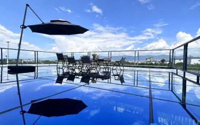 Floral Hotel·  Dali Chaoguang Hotel