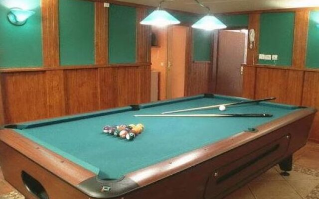 Eney Hotel