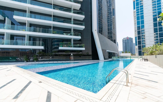 GLOBALSTAY. New Marquise Square Building in Business Bay