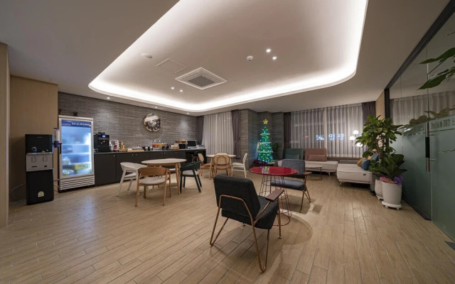 Busan Gijang Brown Dot