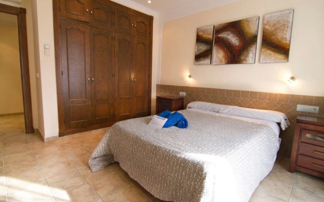 Casa UrbanizaciÃ³n Los Pinos 19