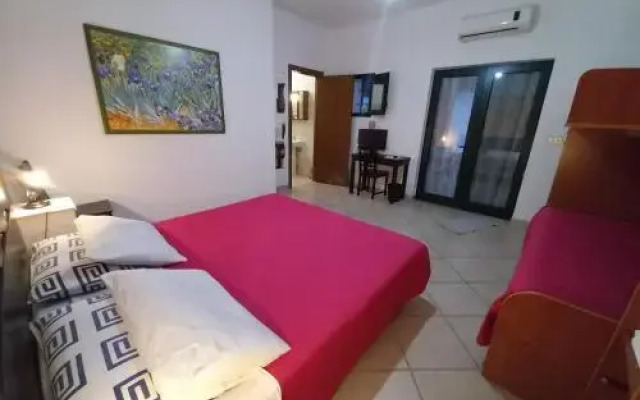 Breezes B&B