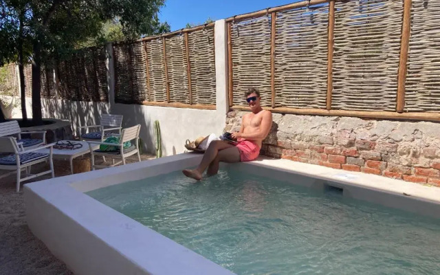 The Mantarraya Outpost Bed & Breakfast