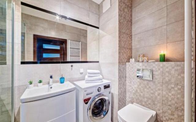 Apartamenty Homely Place 8 - Parking