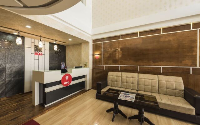 OYO 11414 Hotel Silver Suites