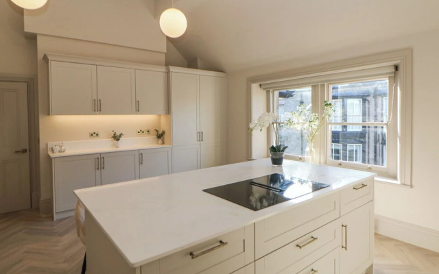 Castleton Suite