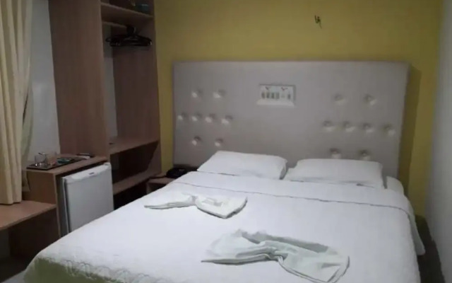 Serrano De Martins Hotel