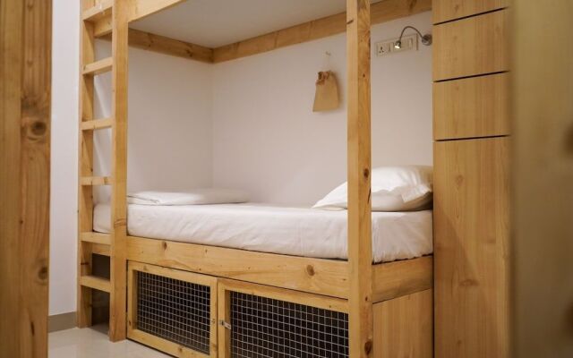 Nap Manor Hostels