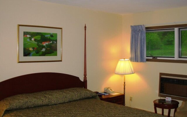 Red Carpet Inn On The Lake