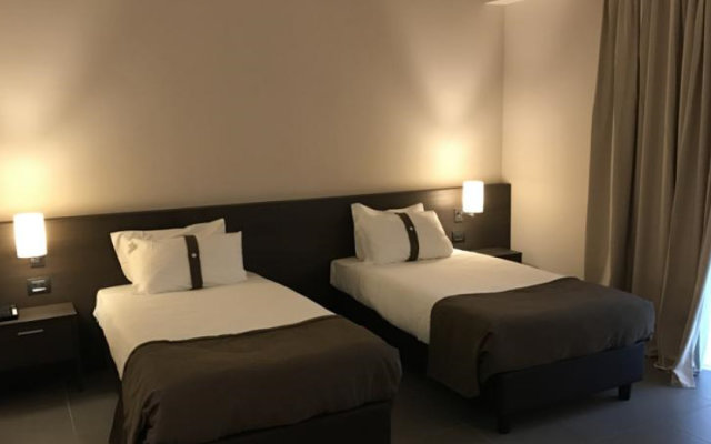 Holiday Inn Suites Naples - Gricignano