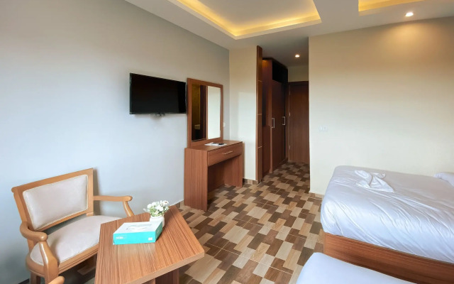 Nine Pyramids View Hotel