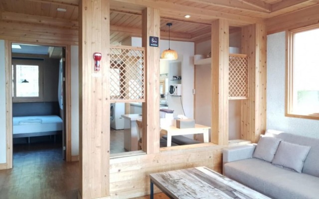 Sacheon Seopo Beach Pension