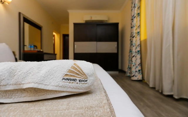 Pyramid Edge Hotel & Exclusive Pyramids View Rooftop