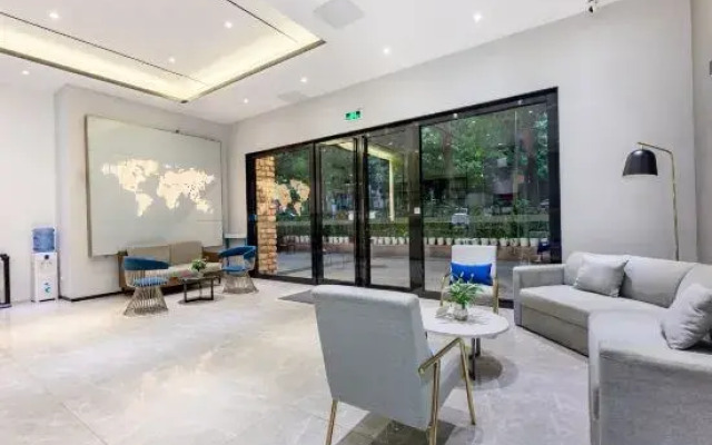 7Days Inn Hotel (Shenzhen Science and Technology Park Subway Station Vientiane City)