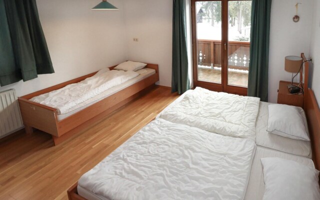 Beautiful Caravan in Gosau With 6 Bedrooms and Wifi
