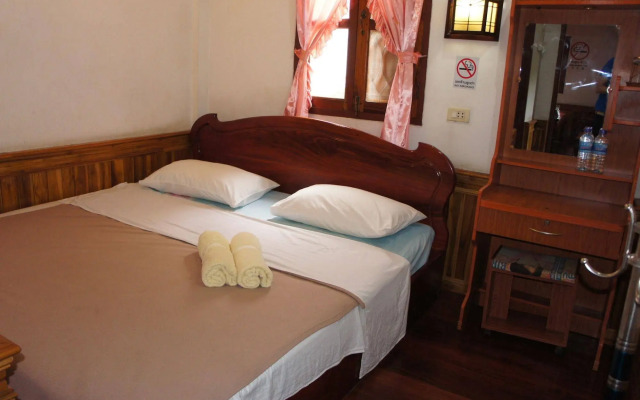 Villa Aphay Guest House