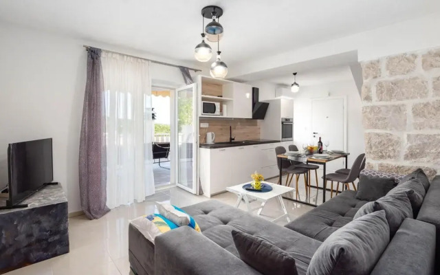 Beautiful Home in Povlja With Wifi and 3 Bedrooms