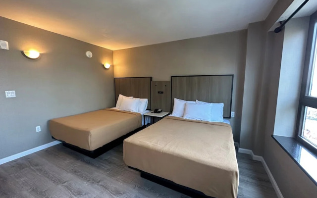 Regal Inn & Suites New York LaGuardia Hotel